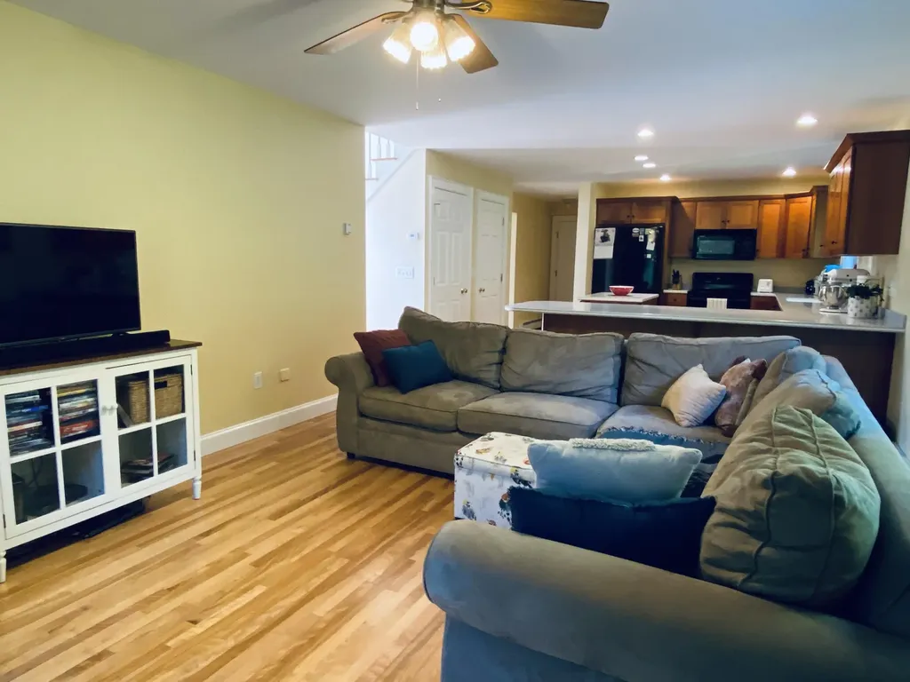 17 Hillside Drive Veazie ME 04401