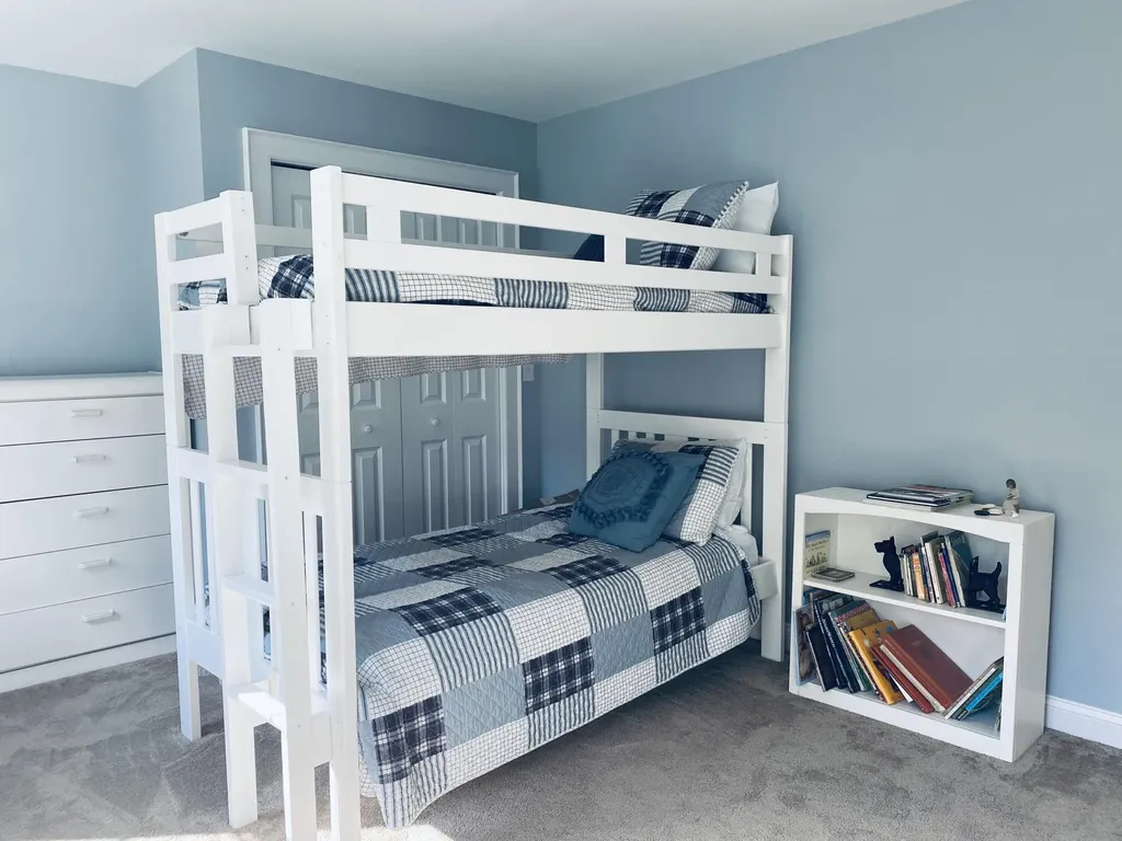 17 Hillside Drive Veazie ME 04401