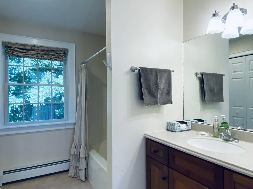 17 Hillside Drive Veazie ME 04401