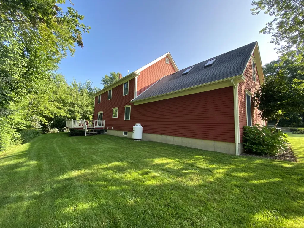 17 Hillside Drive Veazie ME 04401