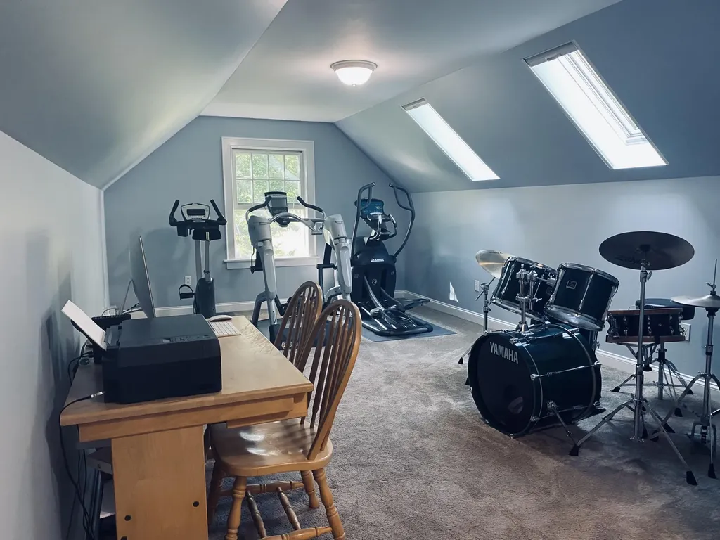 17 Hillside Drive Veazie ME 04401