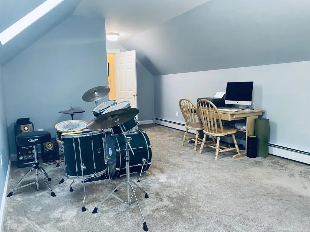 17 Hillside Drive Veazie ME 04401