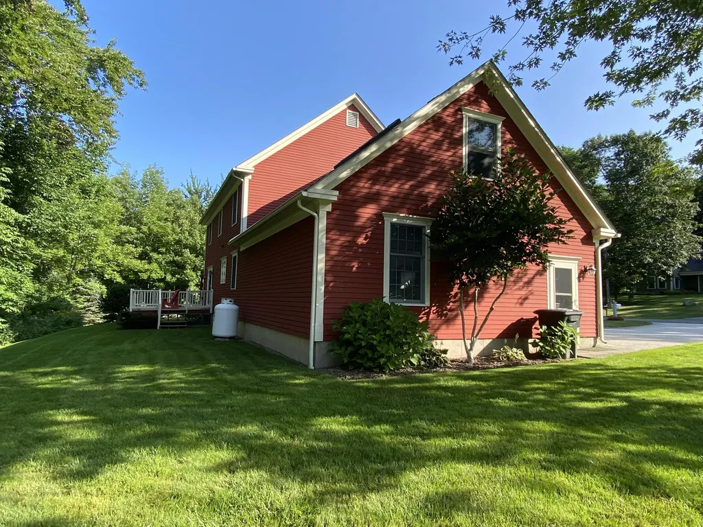 17 Hillside Drive Veazie ME 04401