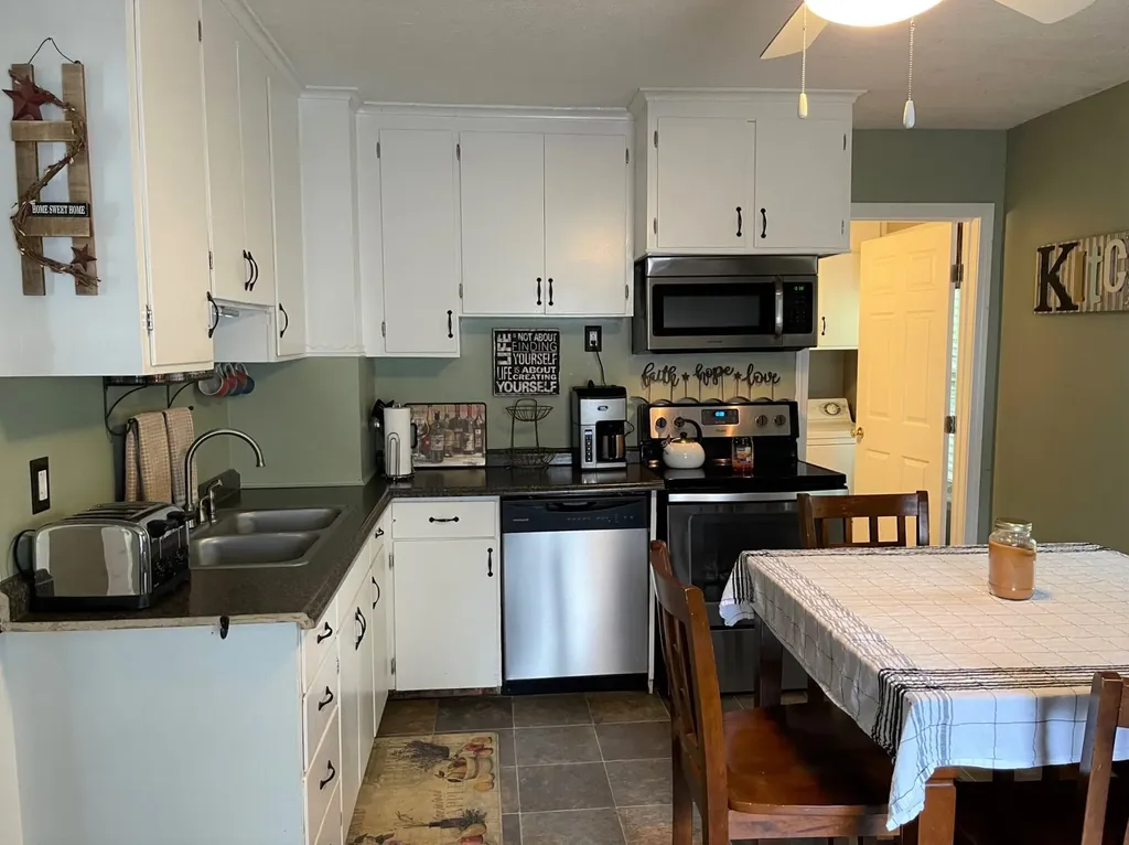 3 Moulton Court Sanford ME 04073
