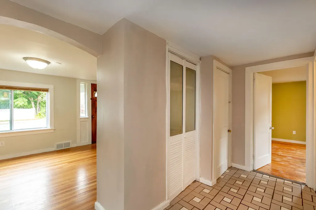 342 Minot Avenue Auburn ME 04210