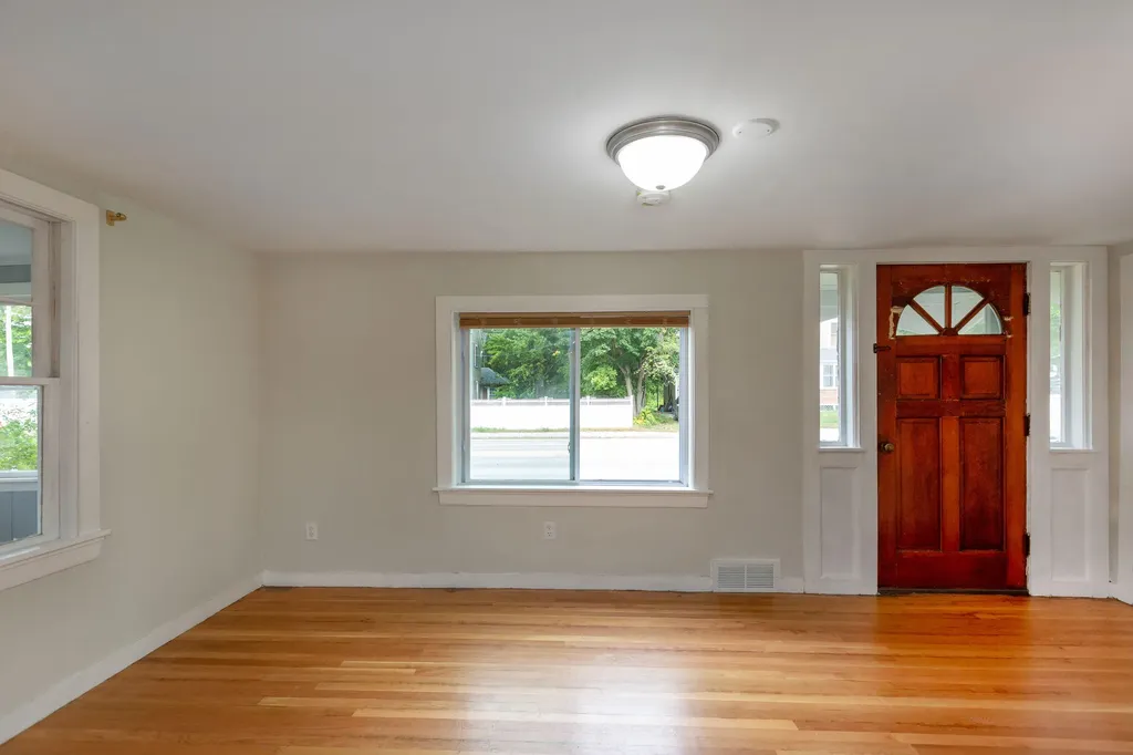 342 Minot Avenue Auburn ME 04210
