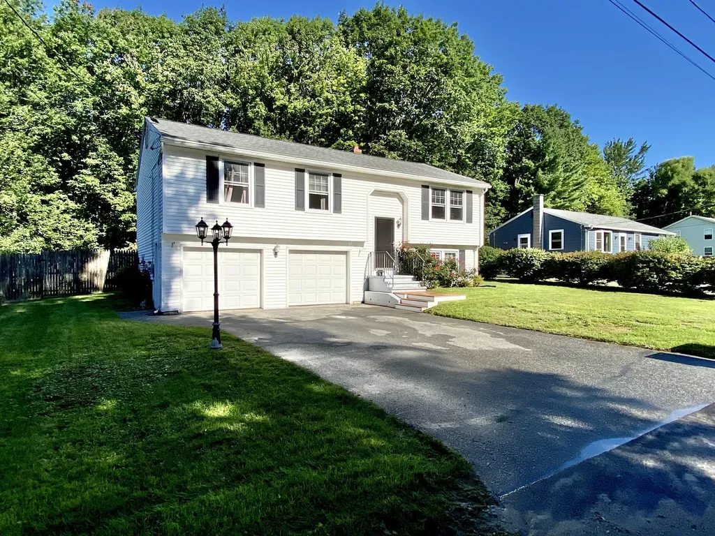 10 Lyman Avenue Saco ME 04072