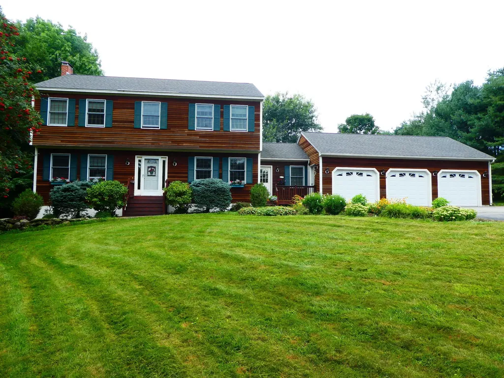 15 Mcquillians Hill Drive Gorham ME 04038