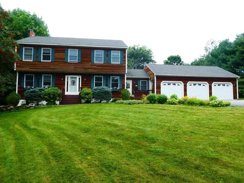 15 Mcquillians Hill Drive Gorham ME 04038