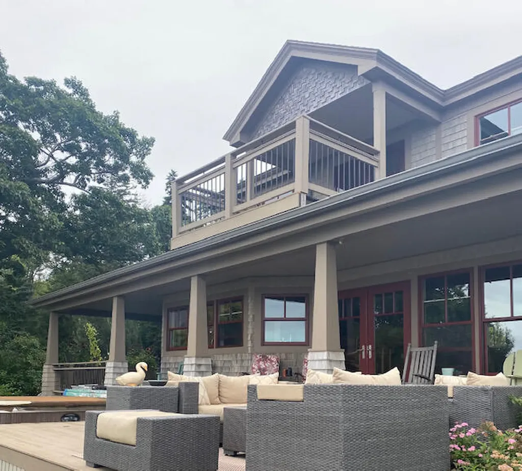960 Island Avenue Long Island ME 04050