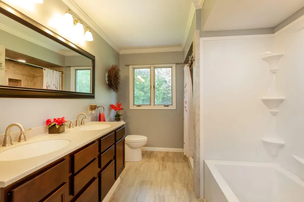 360 Grove Street Lewiston ME 04240