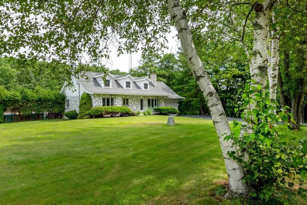 360 Grove Street Lewiston ME 04240