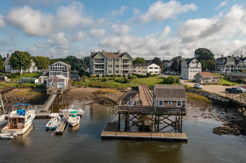9 Badgers Island W Kittery ME 03904