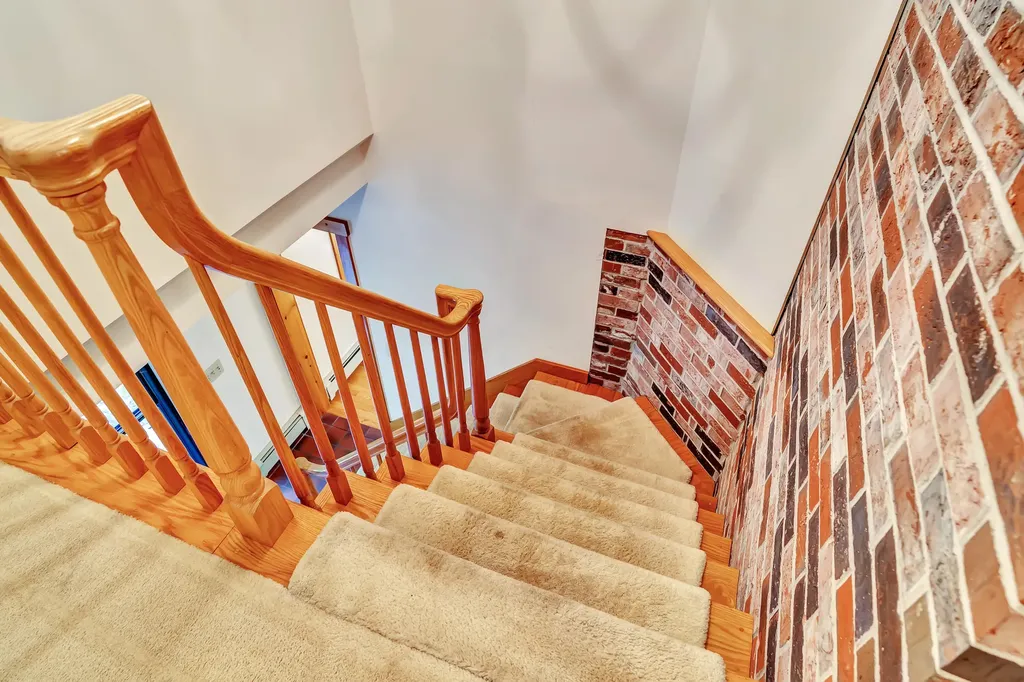 25 Oyster Creek Lane Nobleboro ME 04555