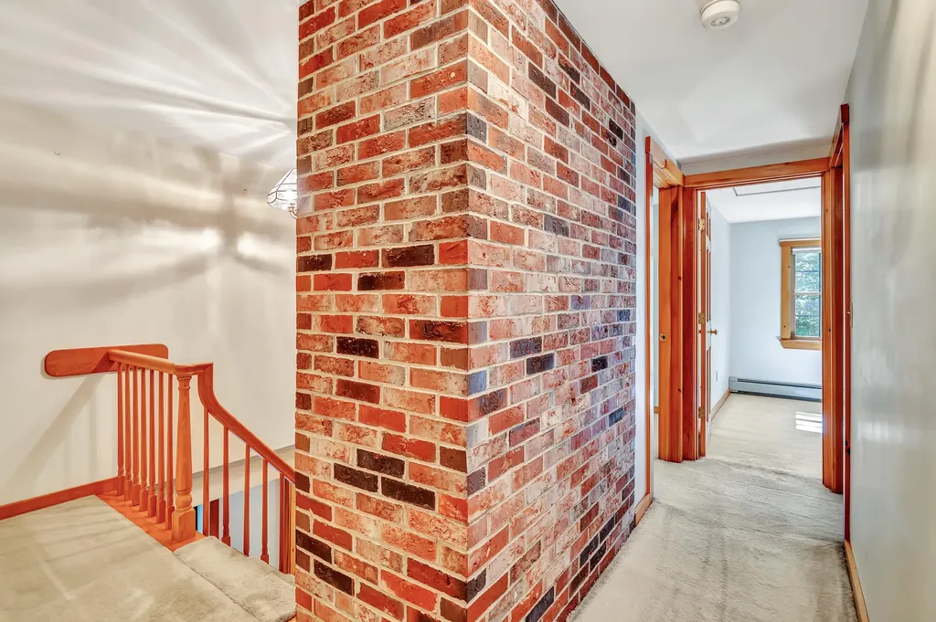 25 Oyster Creek Lane Nobleboro ME 04555