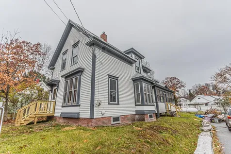 15 Summer Street Skowhegan ME 04976