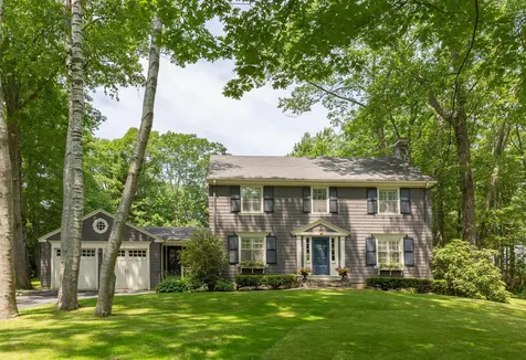 2 Lindenwood Road Cape Elizabeth ME 04107