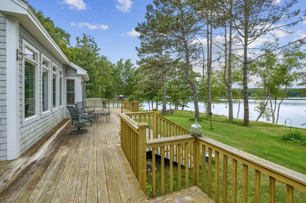 69 Spring Lane Saint George ME 04860