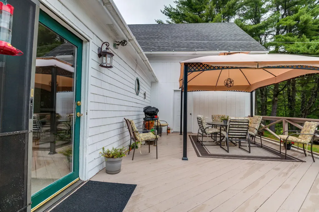 304 Quaker Ridge Road Casco ME 04015