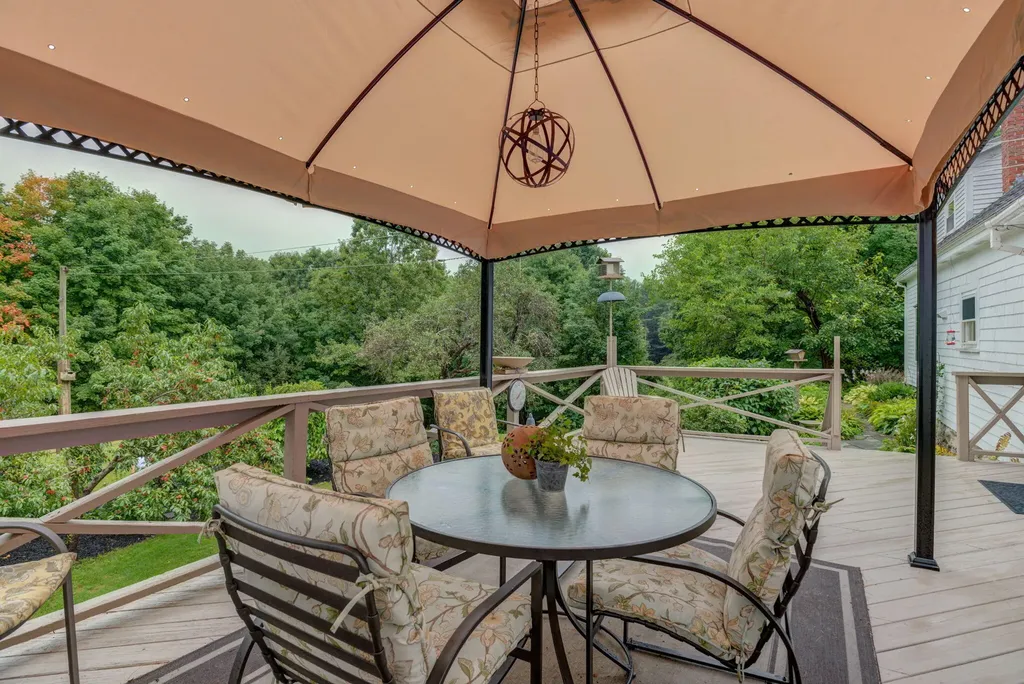 304 Quaker Ridge Road Casco ME 04015