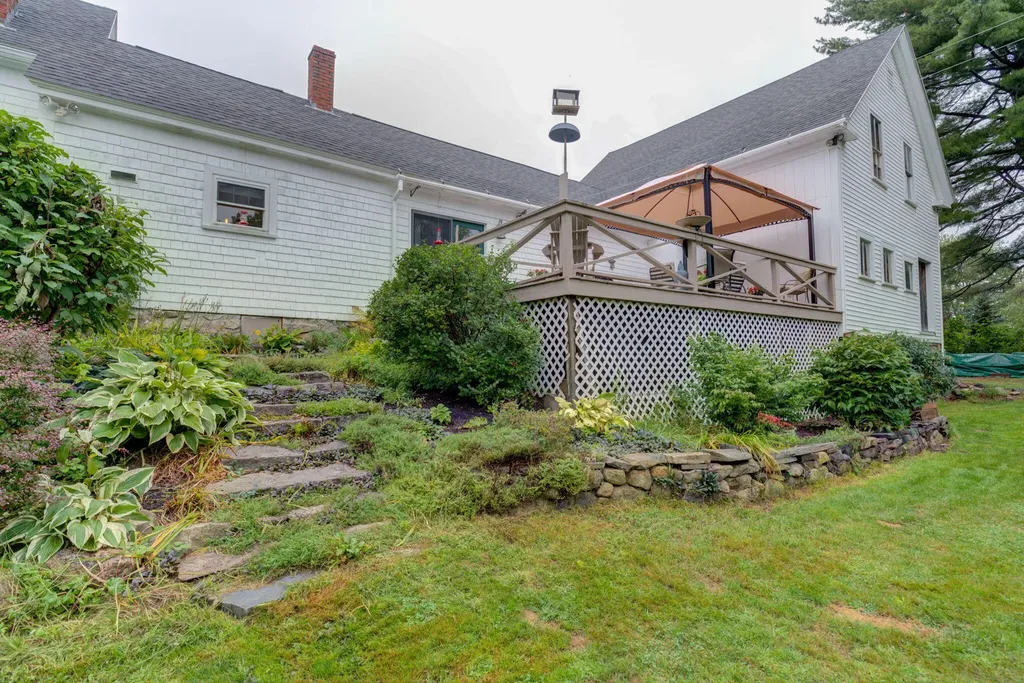 304 Quaker Ridge Road Casco ME 04015