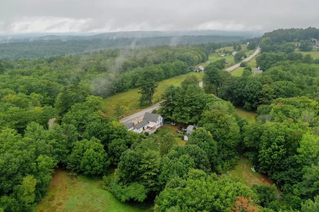 304 Quaker Ridge Road Casco ME 04015