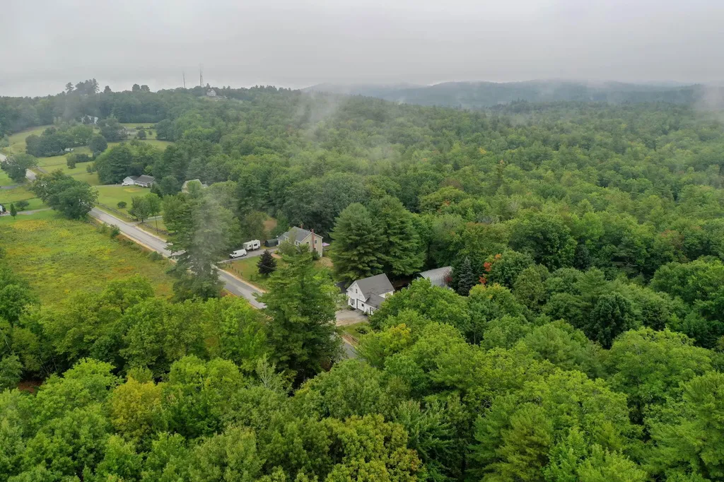 304 Quaker Ridge Road Casco ME 04015