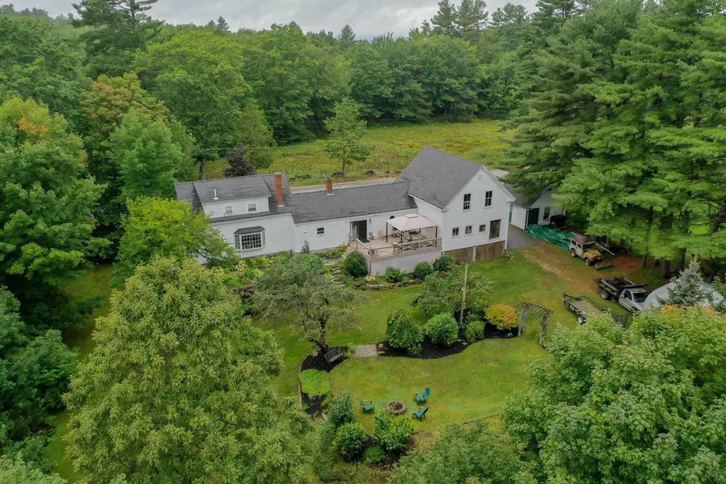 304 Quaker Ridge Road Casco ME 04015