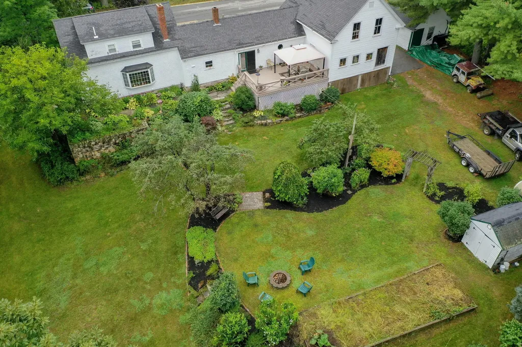 304 Quaker Ridge Road Casco ME 04015