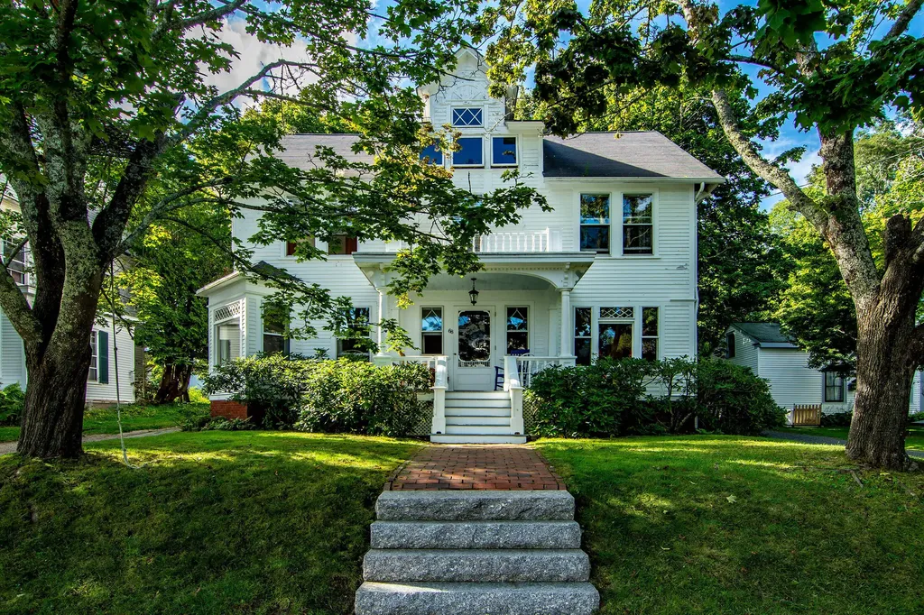 Castine ME 04421