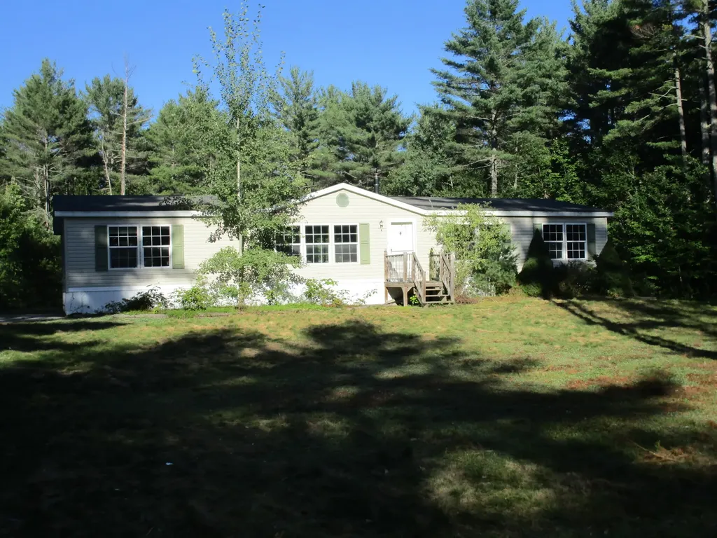 235 Skeetfield Road Oxford ME 04270