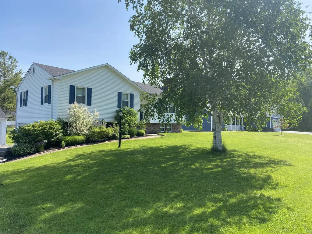 10 Goodrich Lane Winslow ME 04901