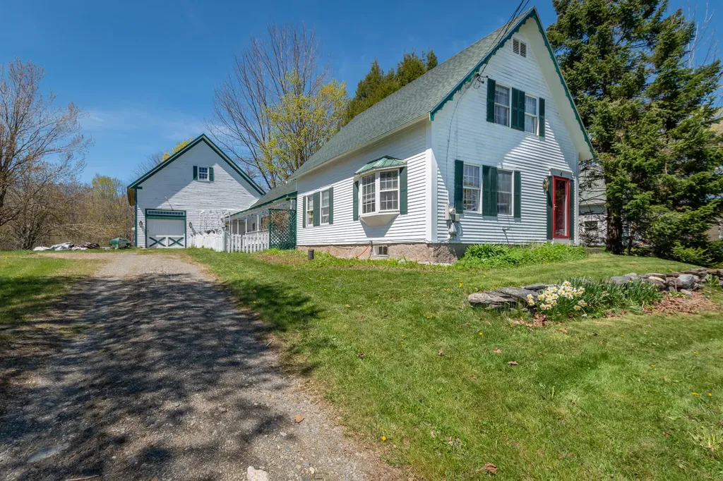 4 Main Street Saint Albans ME 04971