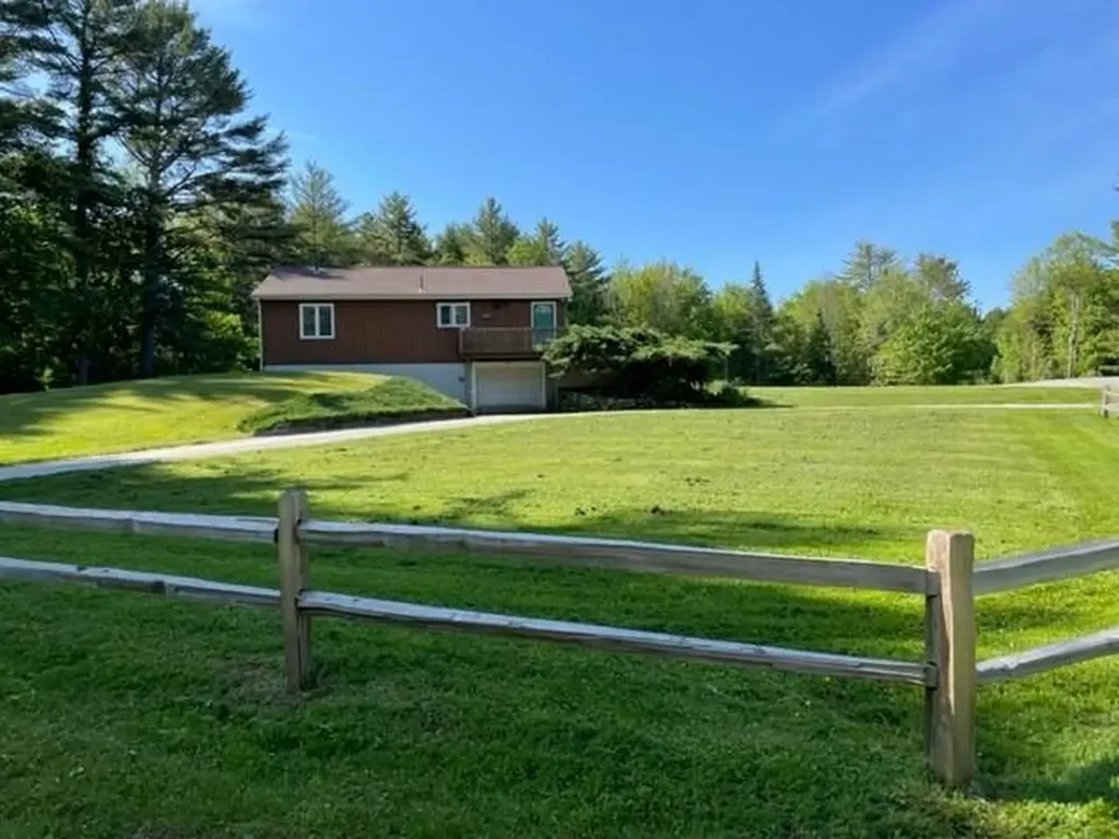 6 Wildes Road Bowdoinham ME 04008