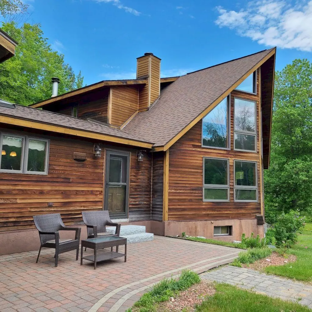 32 Sicotte Road Peru ME 04290
