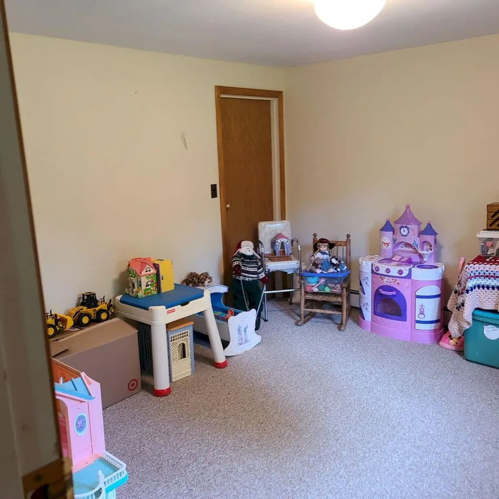 32 Sicotte Road Peru ME 04290