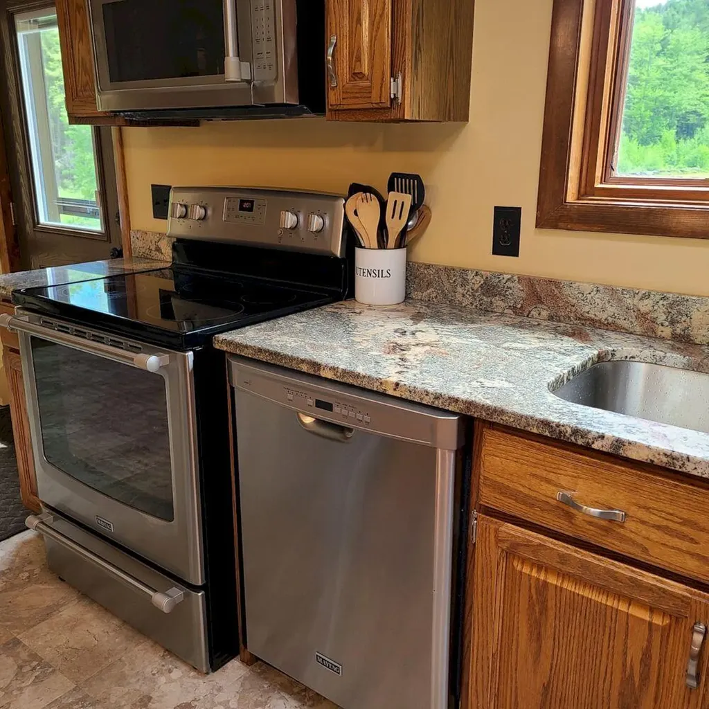 32 Sicotte Road Peru ME 04290