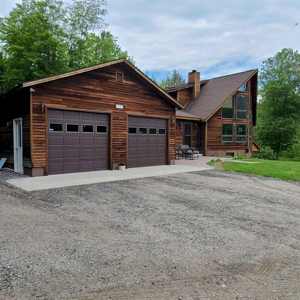 32 Sicotte Road Peru ME 04290