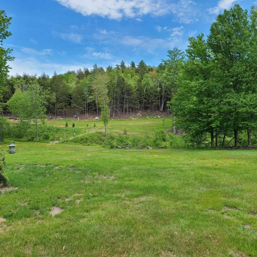 32 Sicotte Road Peru ME 04290