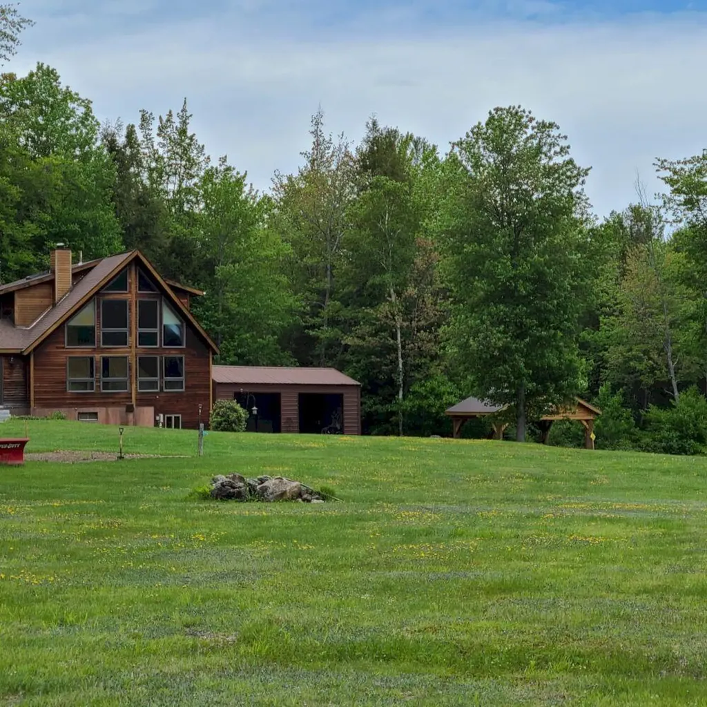 32 Sicotte Road Peru ME 04290