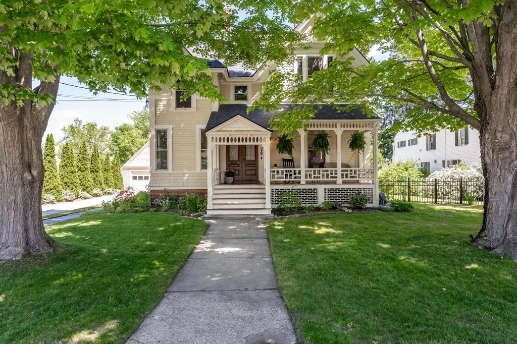 46 Pleasant Street Brunswick ME 04011