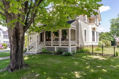 46 Pleasant Street Brunswick ME 04011