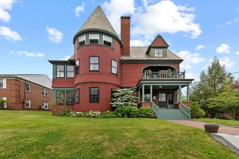 176 Vaughan Street Portland ME 04102