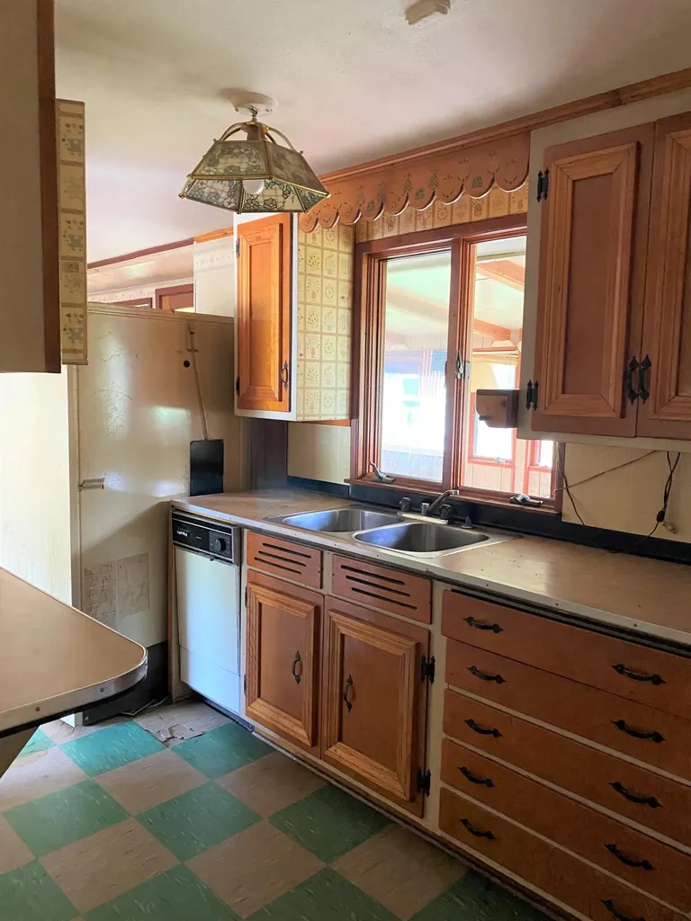 168 Main Street Windham ME 04062