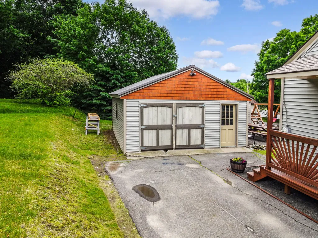 4 Cummings Avenue Augusta ME 04330