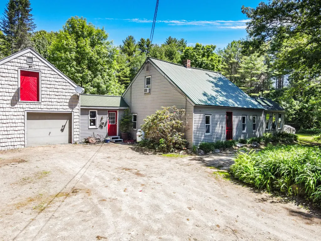 189 Main Street Wayne ME 04284