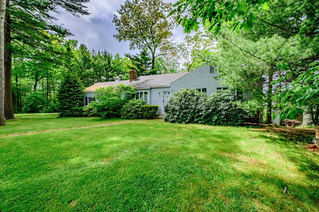 33 Old County Road Scarborough ME 04074