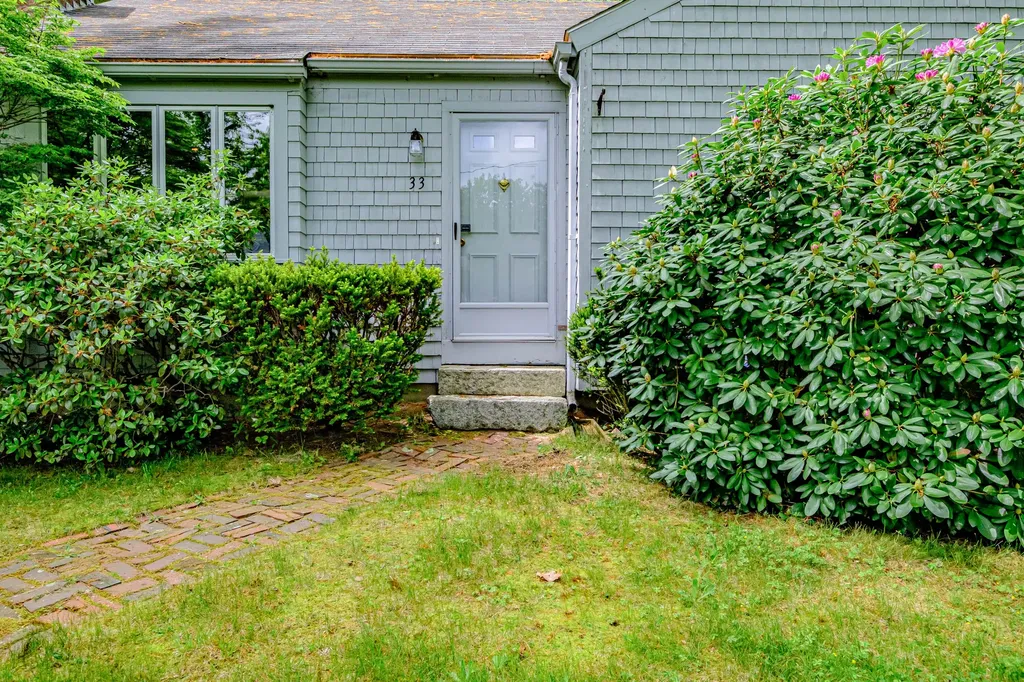 33 Old County Road Scarborough ME 04074