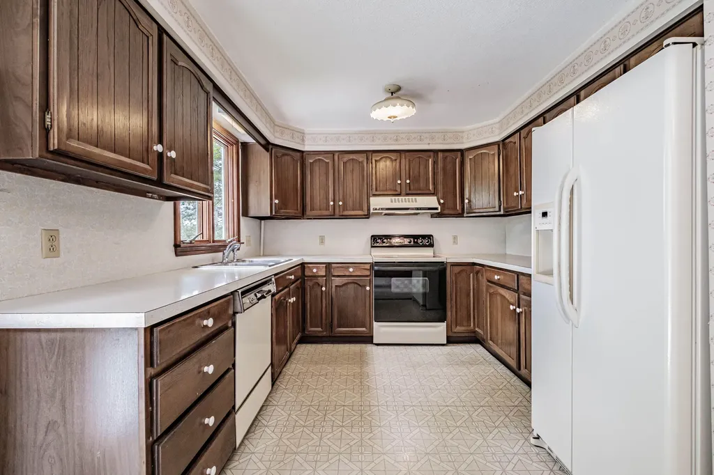 33 Old County Road Scarborough ME 04074