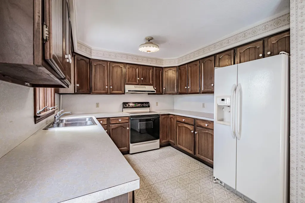 33 Old County Road Scarborough ME 04074